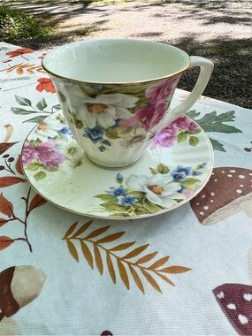 Grace's Teaware Floral Ceramic Tea Cup Saucer Set Pink Blue Green gold trim
